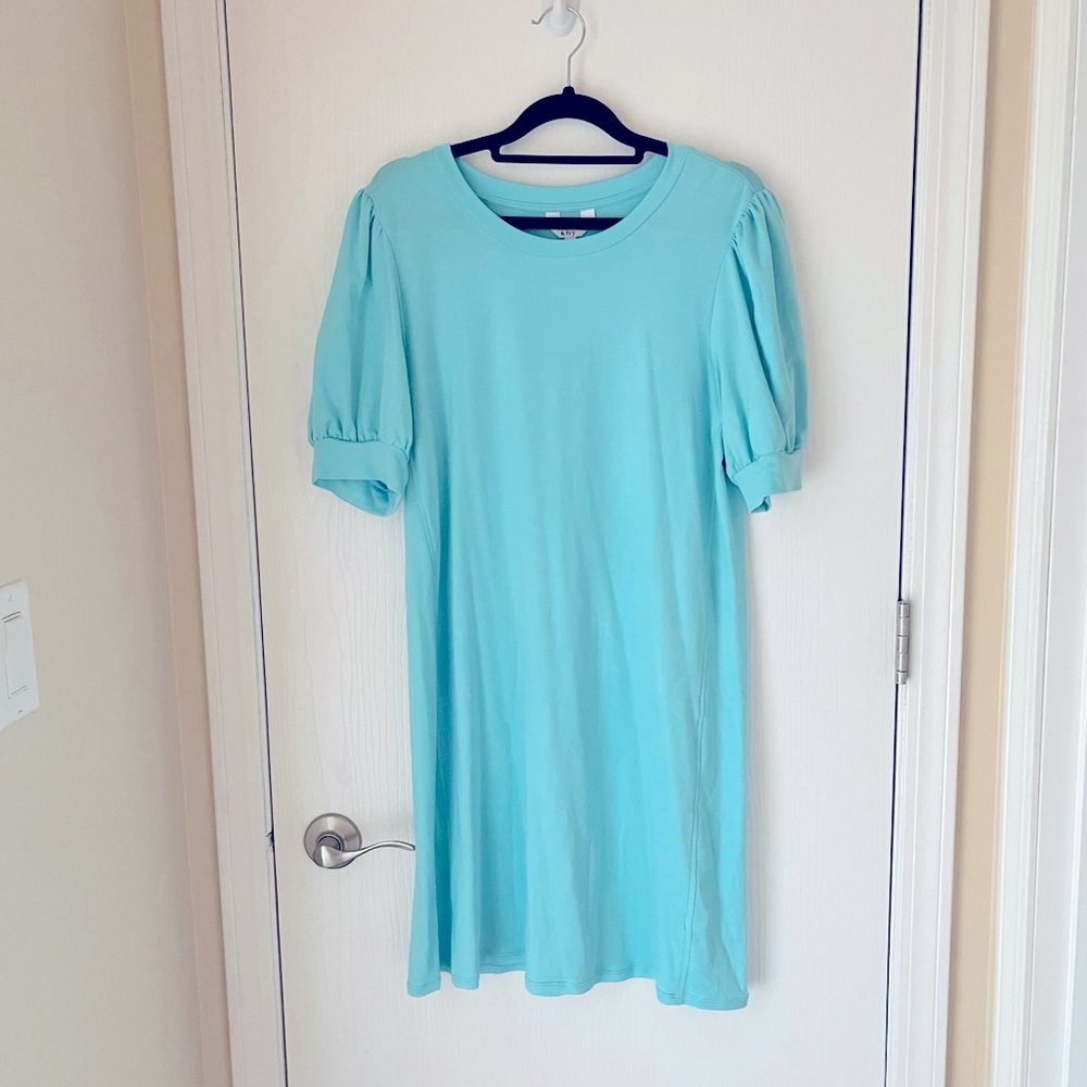 ‘Crown & Ivy Crown Lounge Short Sleeved Dress